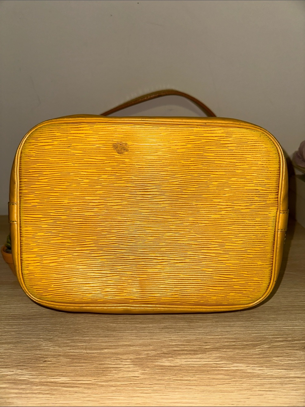Louis Vuitton Yellow Epi Leather Drawstring Hobo - Picture 5 of 16